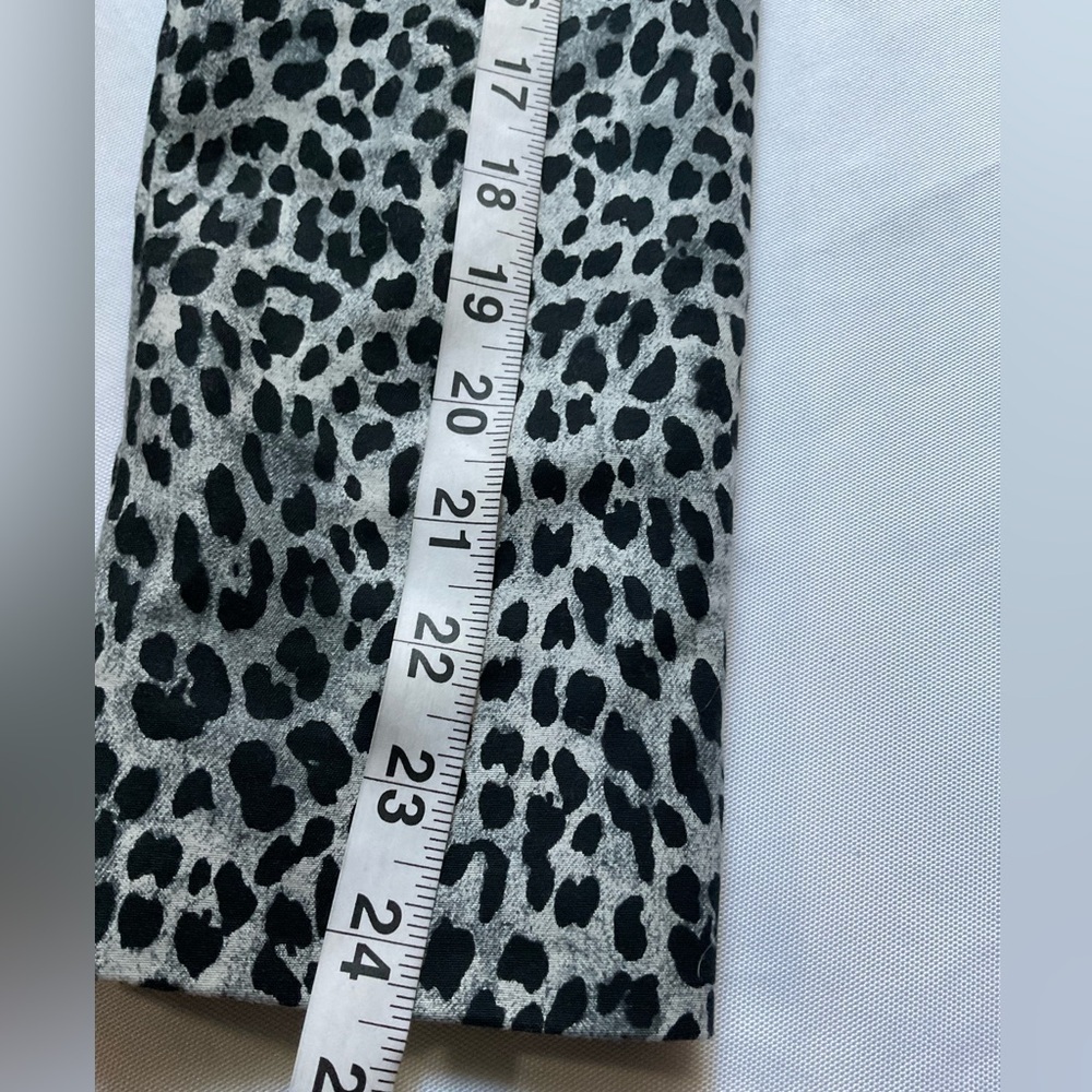 Chic Leopard Print Blazer - Picture 6 of 10